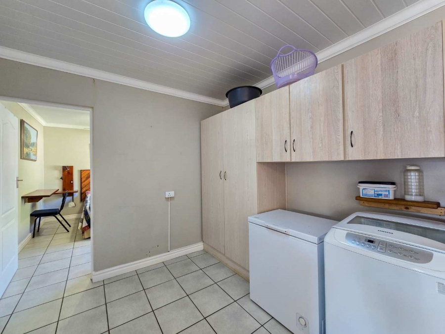 3 Bedroom Property for Sale in Stilbaai Wes Western Cape